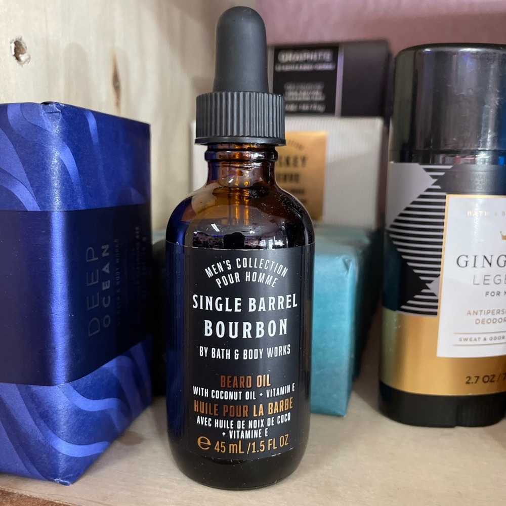 Bath & Body Works Single Barrel Bourbon Beard Oil - Black